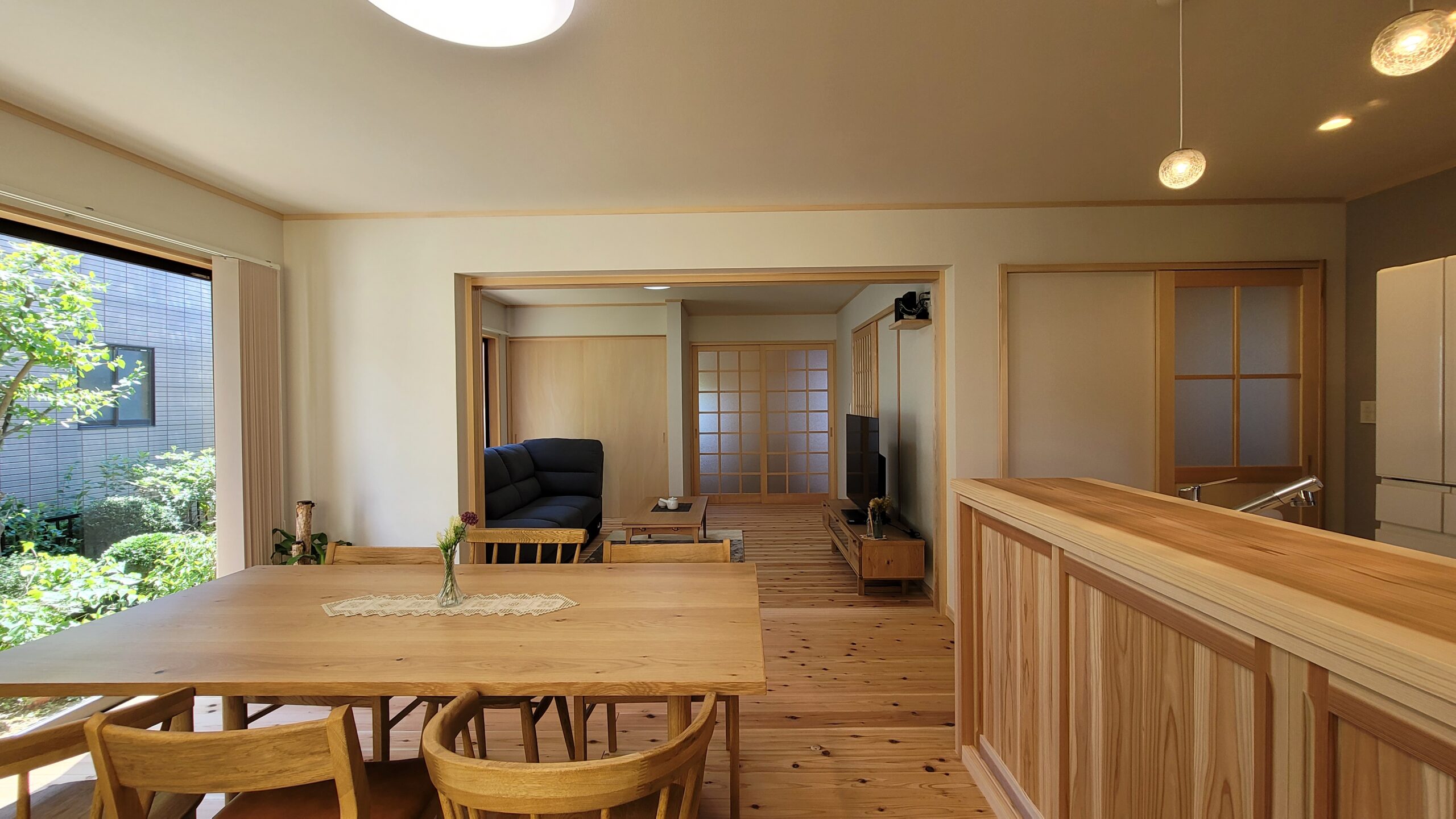 基本データ