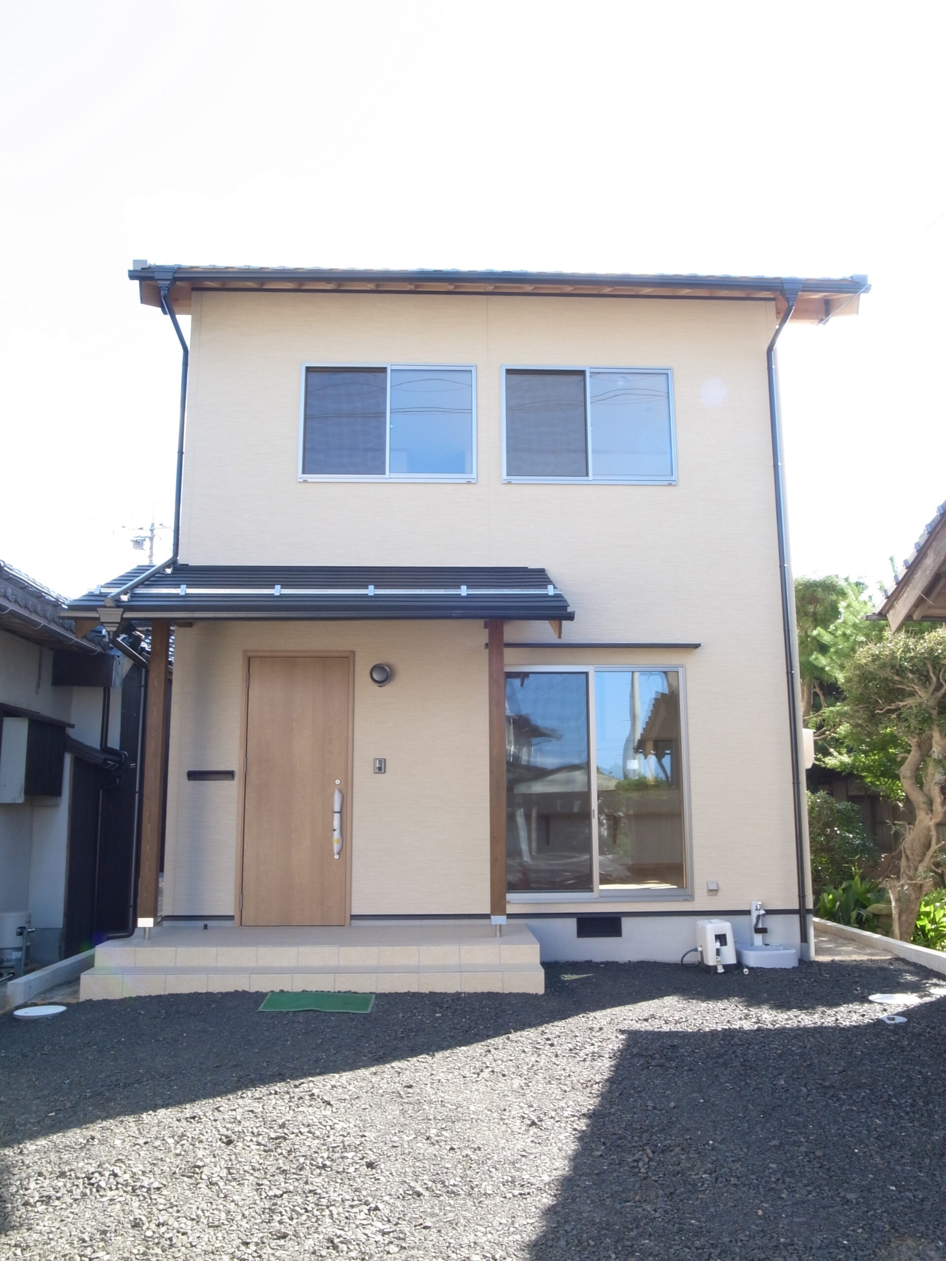 〈規格住宅CoCoWa〉間口が小さな敷地にもぴったり入る、ミニマムでも寛げる家（出雲市）